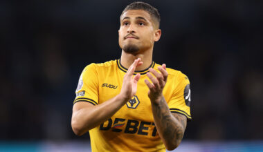 Manchester Uniteds midtbaneoppgradering: Rykter og forhandlinger