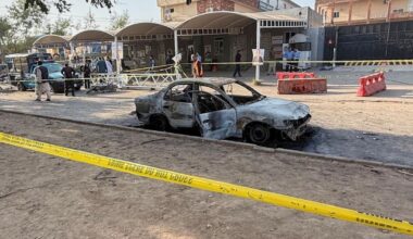 Tolv drept i selvmordsangrep ved domstol i Pakistan