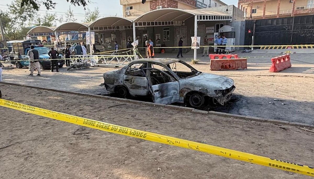 Tolv drept i selvmordsangrep ved domstol i Pakistan