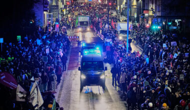 Titusener demonstrerer mot AfDs nye ungdoms­organisasjon