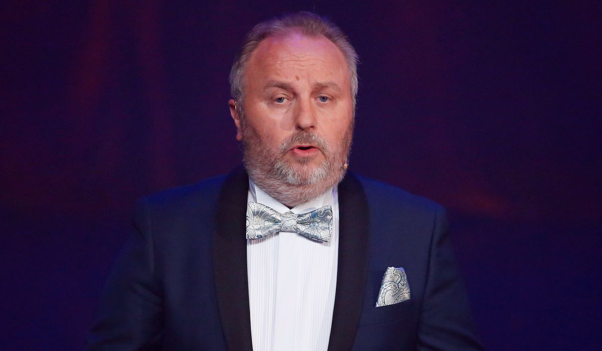 Hans Morten Hansen gir seg som komiker