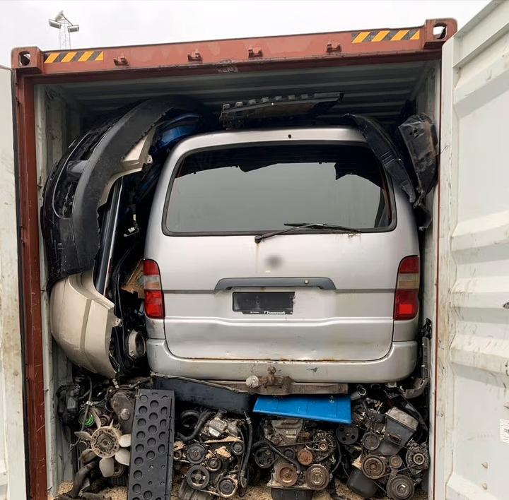 Tolletaten avdekket flere tonn ulovlig avfall under stor aksjon på Oslo havn