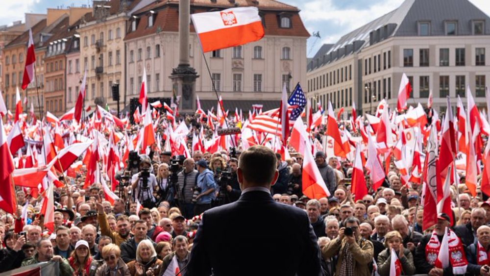 Deklaracja Polska: Polens framtidige forhold til EU og skepsisen til sentralmakt