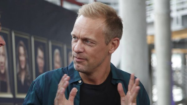 Har satt tydelig grense: – Skal ikke gape over mer - Mads Hansen har ledet noen av Norges mest populære realityprogrammer, men én ting er sikkert: Han vil aldri være deltaker selv.