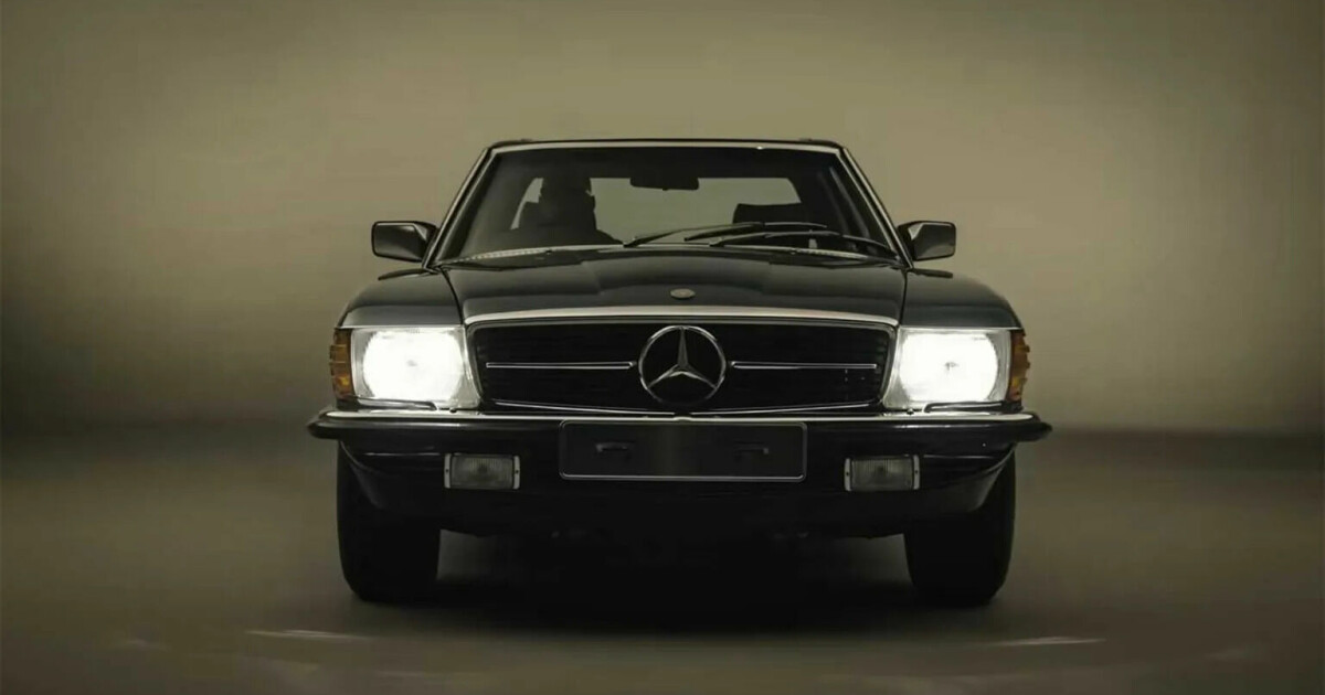 Mercedes 500 SL: Gjemte bort bilen i en tidskapsel
