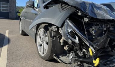 Mener raske elbiler er farlige: