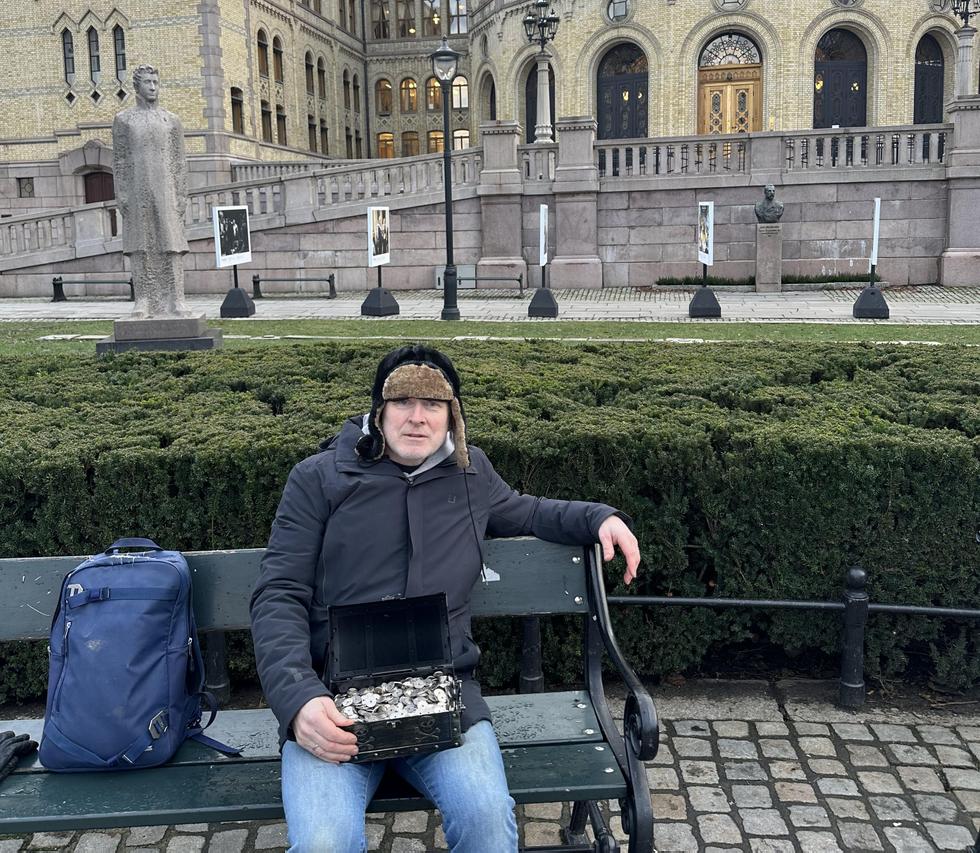 Cash is king for Willy (60): – Kostnadene økte 20 prosent med kort