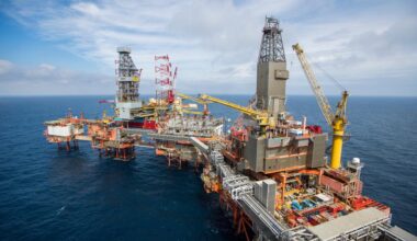 JP Morgan advarer: Oljeprisen kan falle til 30 dollar