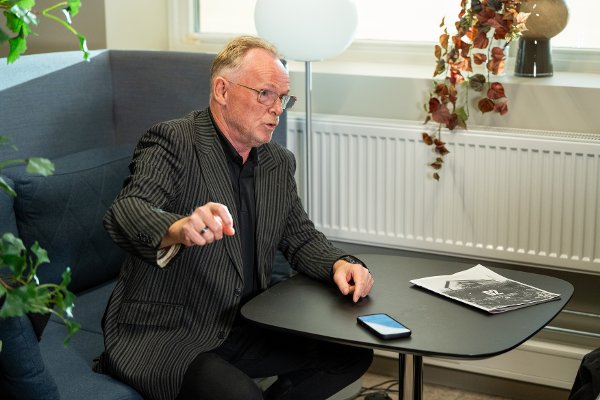 Tidl. Frp-topp, nå TV-profil og forretningsmann, Per Sandberg, gjestet Nettavisen for div. intervjuer onsdag 19. november.