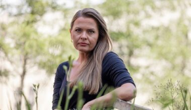 KrF dropper tredelingen – vil øke foreldrepermen til 53 uker - nettavisen.no