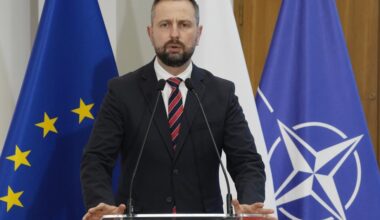 Polen skal kjøpe svenske ubåter