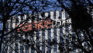 Små utslag på Asia-børsene – ny Kina-gigant står for fall?