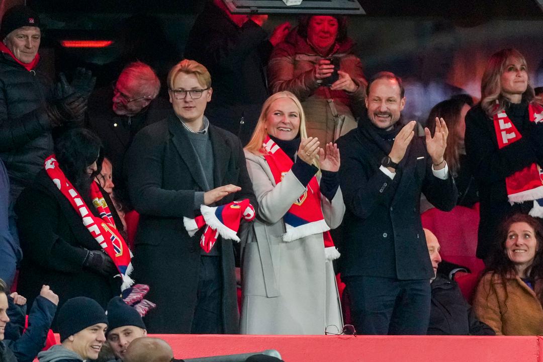 Landslaget får kongelig støtte i Milano