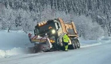 (+) Brøytebiler og tråkkemaskiner i trøbbel: – Bra mye å gjøre - folkebladet.no