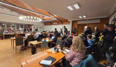 Vindkraft, Politikk | Motstandere fylte salen, men politikerne stemte ja - Østlendingen