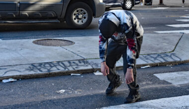 Mens folk i verden lever lenger, dør flere unge