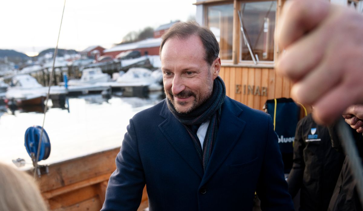 Kronprins Haakon: - Jeg er skikkelig imponert over skolen deres - adressa.no