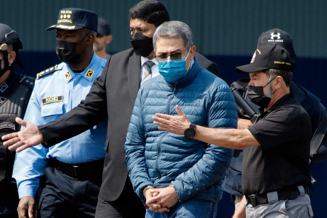 Vil benåde Honduras tidligere president