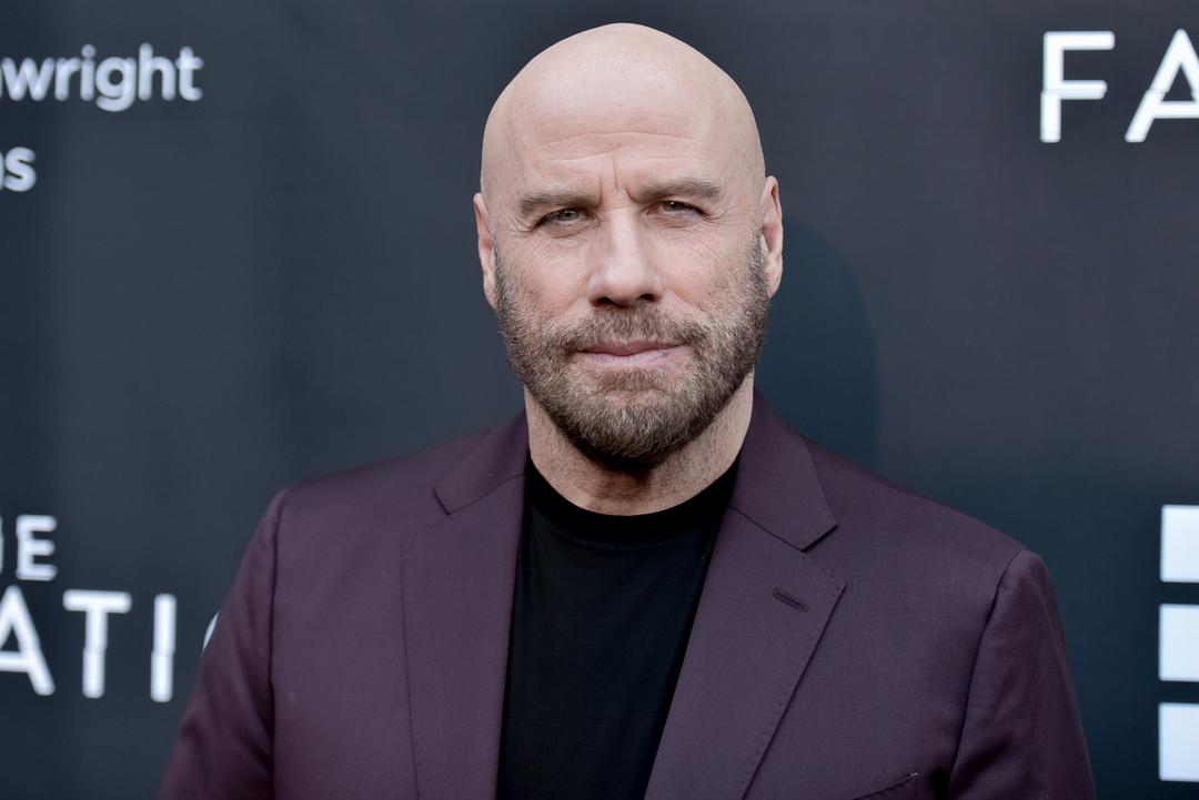 John Travolta deler video fra Norge