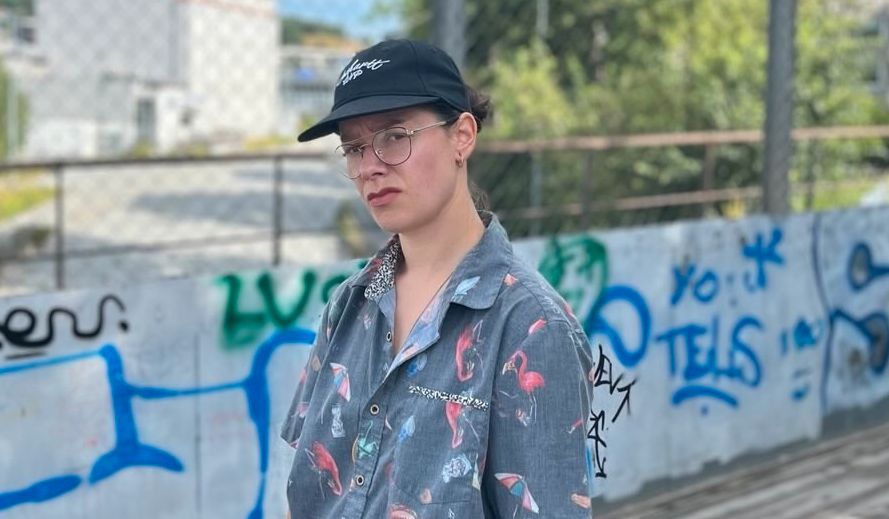 Svarer Amalie (17): – Du kan kjøpe nye ting og støtte satsing på gjenbruk samtidig