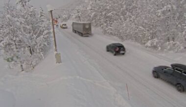 Nyheter, Trafikk | Vogntog med problemer – vegen er stengt