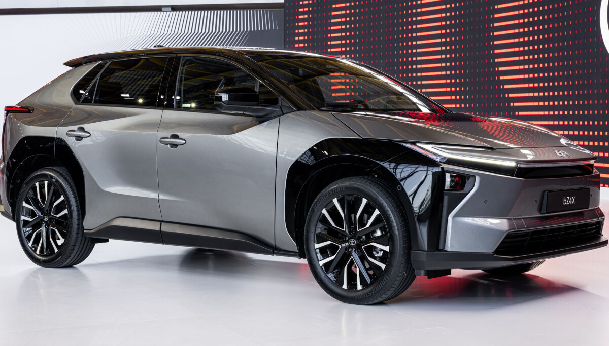 Toyota: Har sikret seg «flere hundre» bZ4X før nyttår - Motor.no