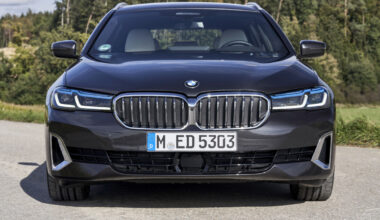 BMW og Tesla dårligst i tyske EU-kontroller