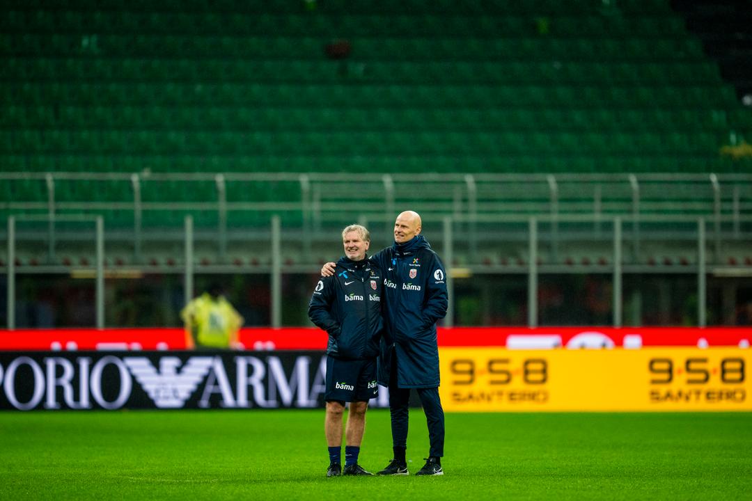 Ståle Solbakken om de unike bildene på San Siro: – Nesten litt rørende