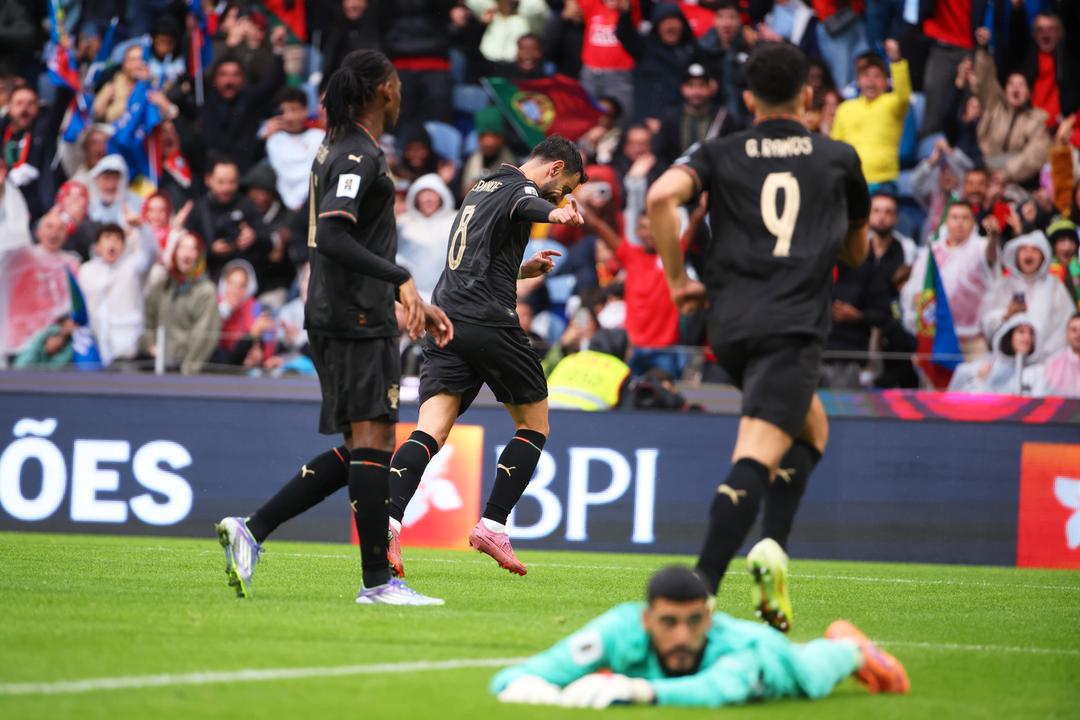 Irland slår Ungarn og sikrer playoff