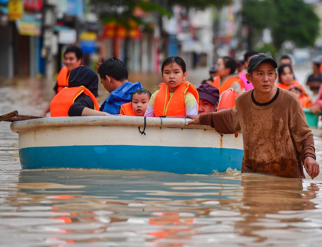 Minst 55 omkommet i flom i Vietnam