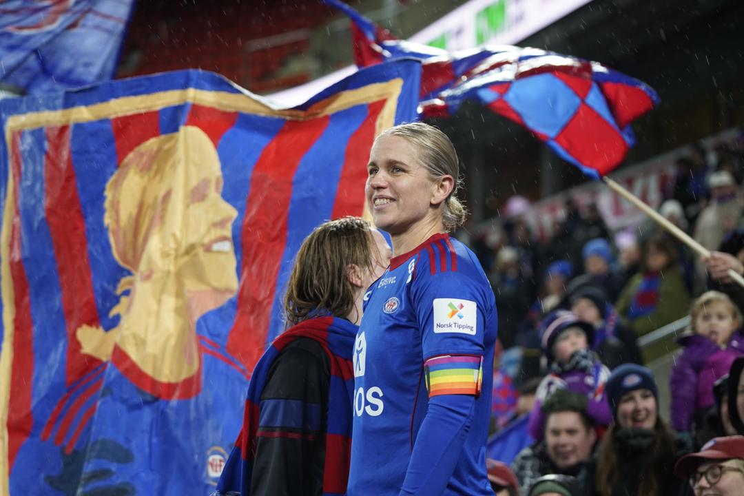 Elise Thorsnes avsluttet karrieren med sitt åttende cupgull – Vålerenga vant 2–0 mot Rosenborg