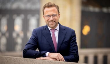 Og er blant favorittene til å ta over Høyre