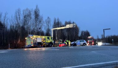 Vikersund, Nyhet | Person fastklemt etter ulykke