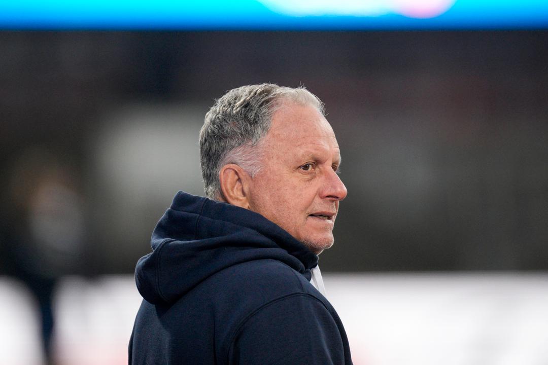 Jan Jönsson gir seg i Stabæk