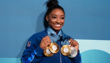 Simone Biles avslører plastikkirurgi
