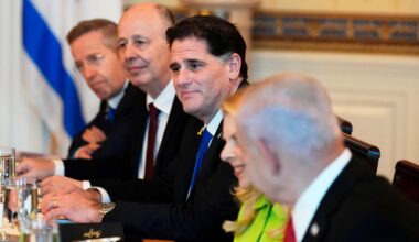 Israelsk Gaza-forhandler går av som minister