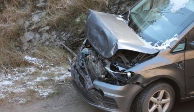 Kjørte inn i bilen foran på 555 - vestnytt.no