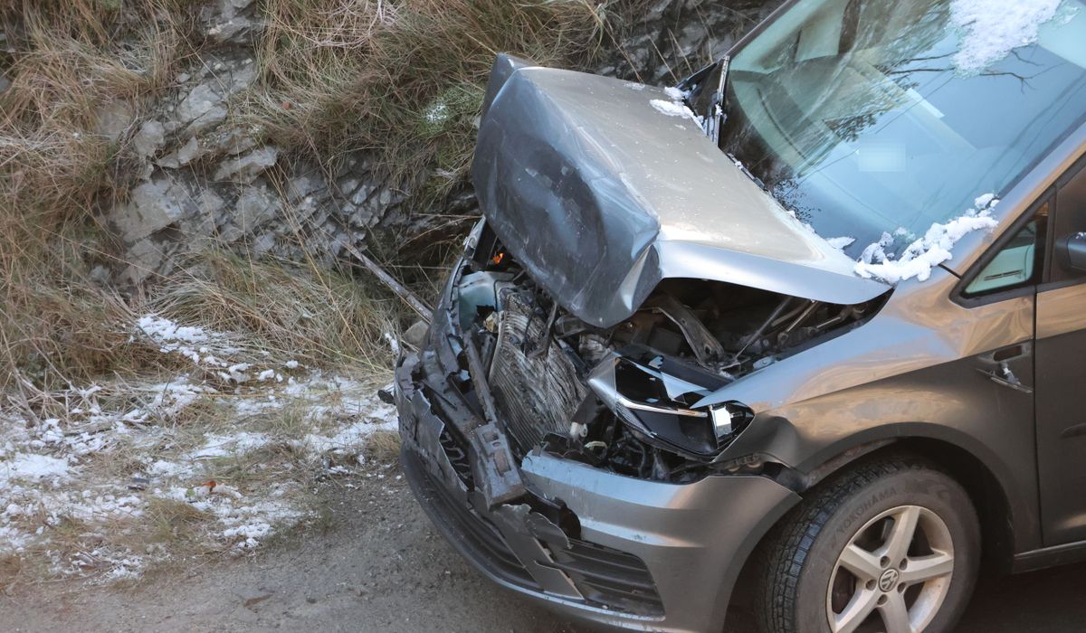 Kjørte inn i bilen foran på 555 - vestnytt.no