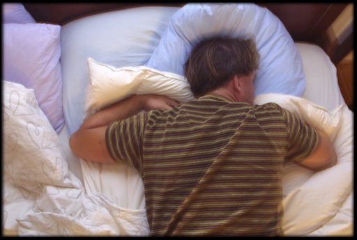 Helse, Søvn | Ny studie viser farlig trend: Slik bør du ikke sove