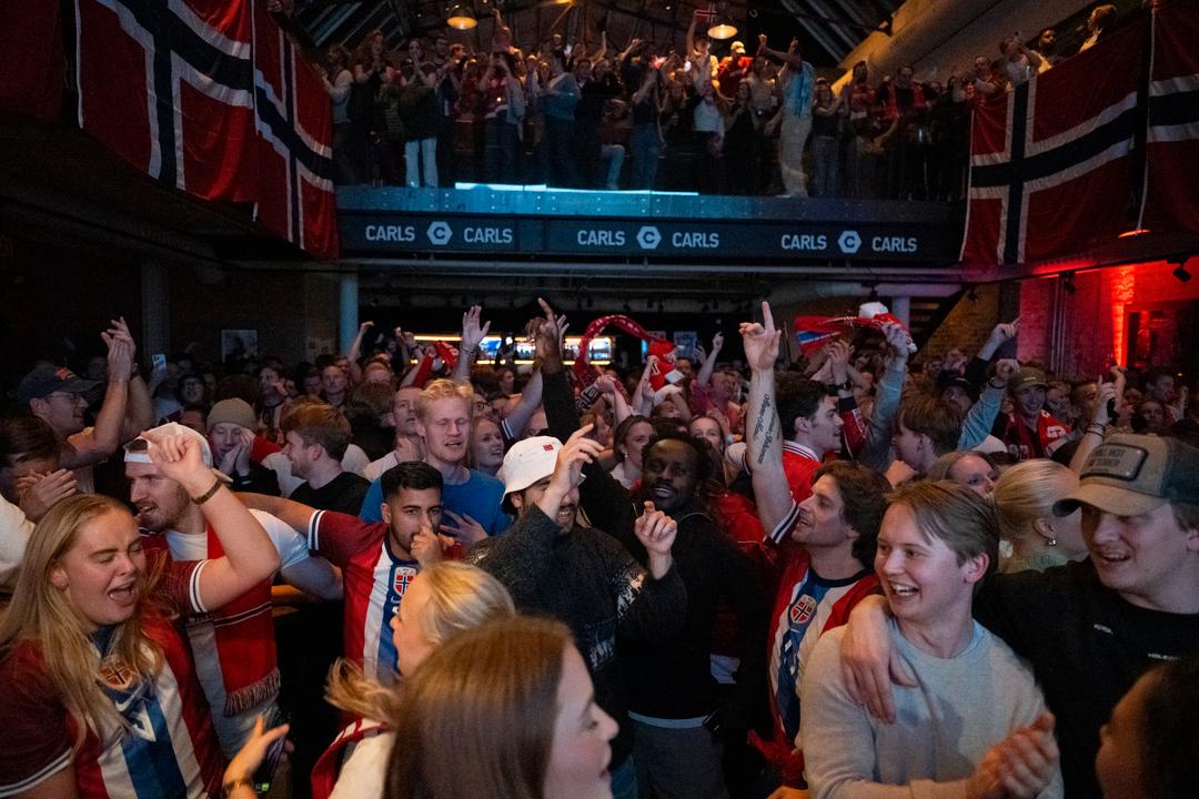 Landslaget skal feire VM-plass på Carls i Oslo