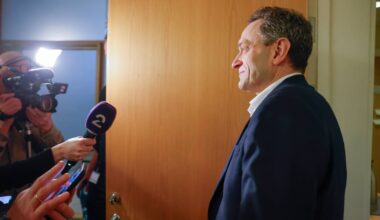 Budsjettforhandlingane held fram – NRK Norge – Oversikt over nyheter fra ulike deler av landet