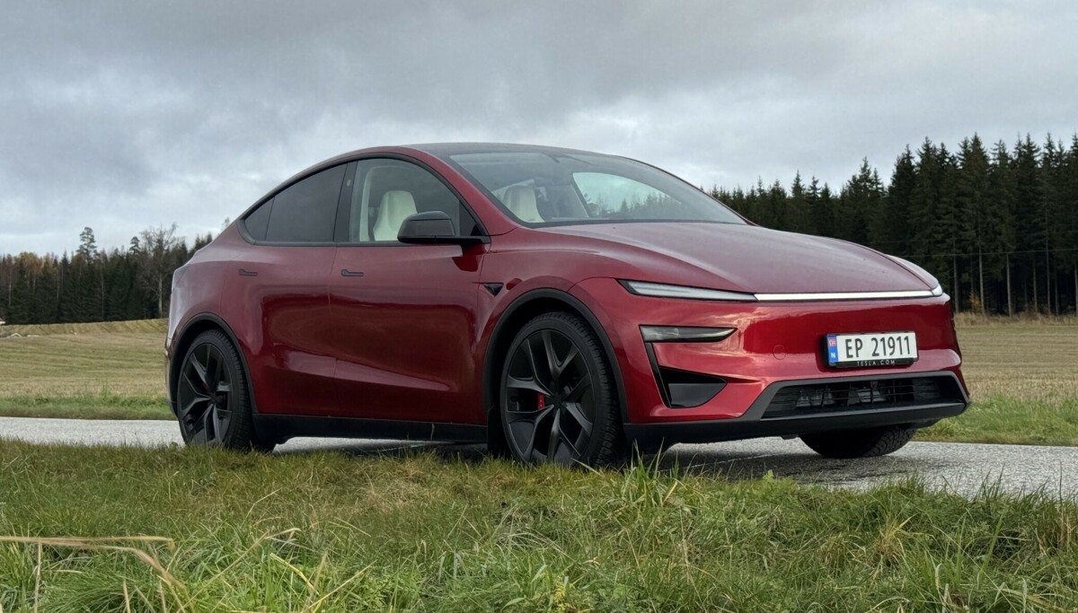 Test av Tesla Model Y Performance: