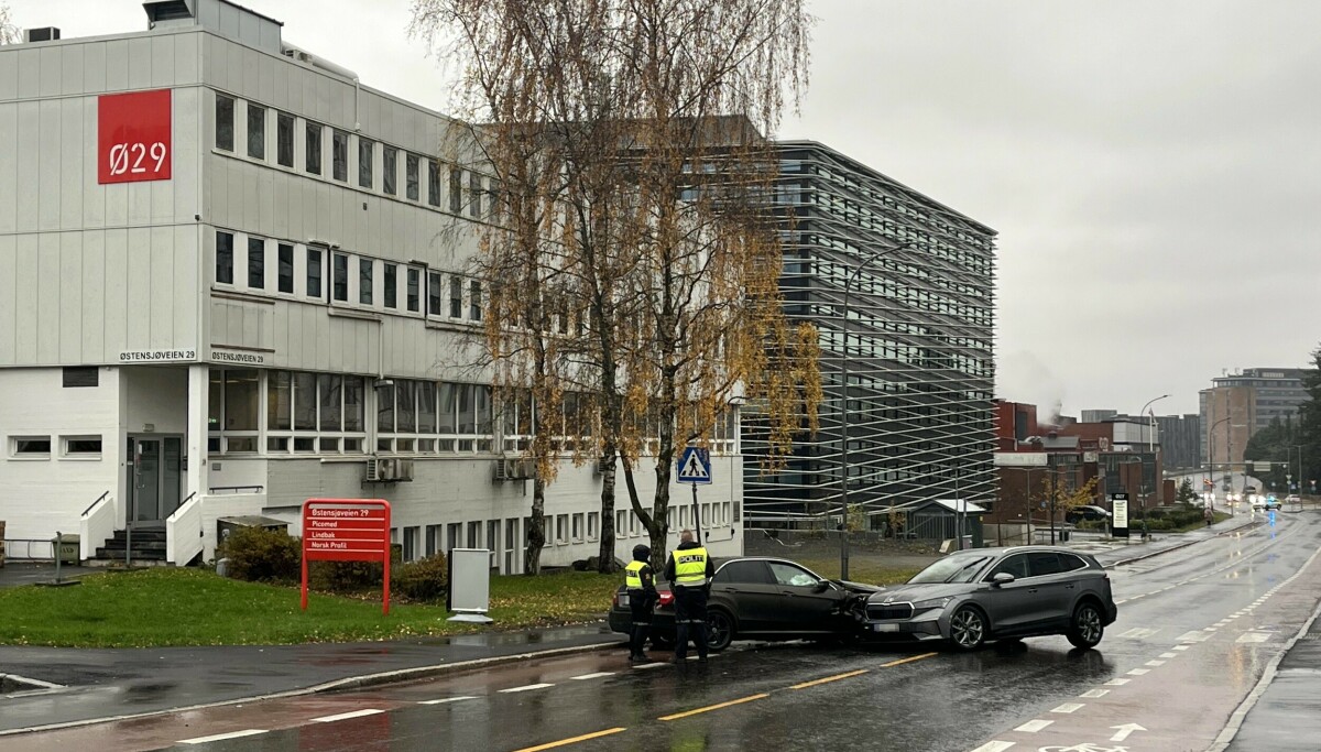 To biler i trafikkulykke - Dagbladet