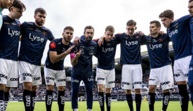 - Har ikke noe på en fotballbane å gjøre