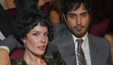 Halsey og Avan Jogia sjokkerer med blodige halloween-bilder