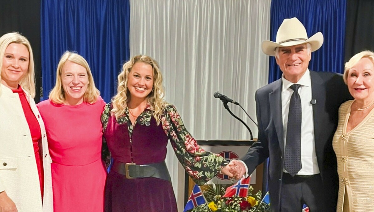 Bjøro Haaland feirer 35 år på Norsk Høstfest i USA med stående ovasjoner