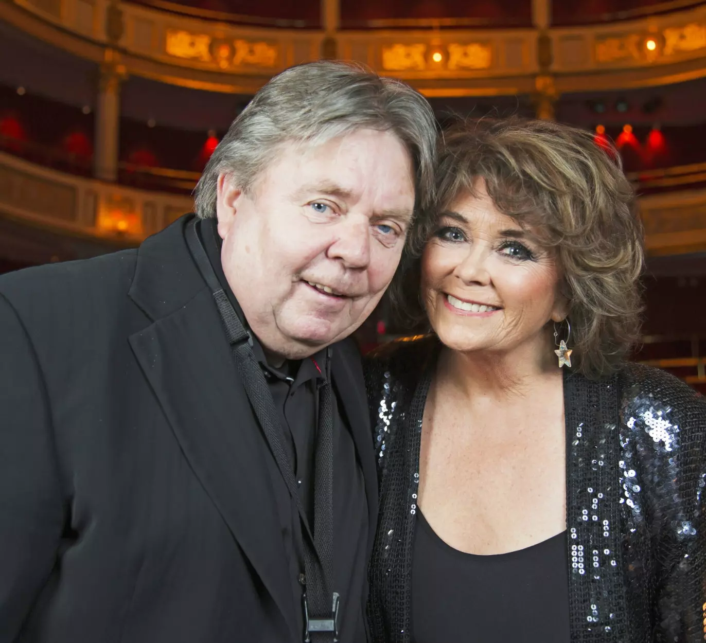 SAMMEN PÅ SCENEN: I Drammen Teater var Reidar med på Wenches suksessforestilling «66». Foto: Werner Juvik