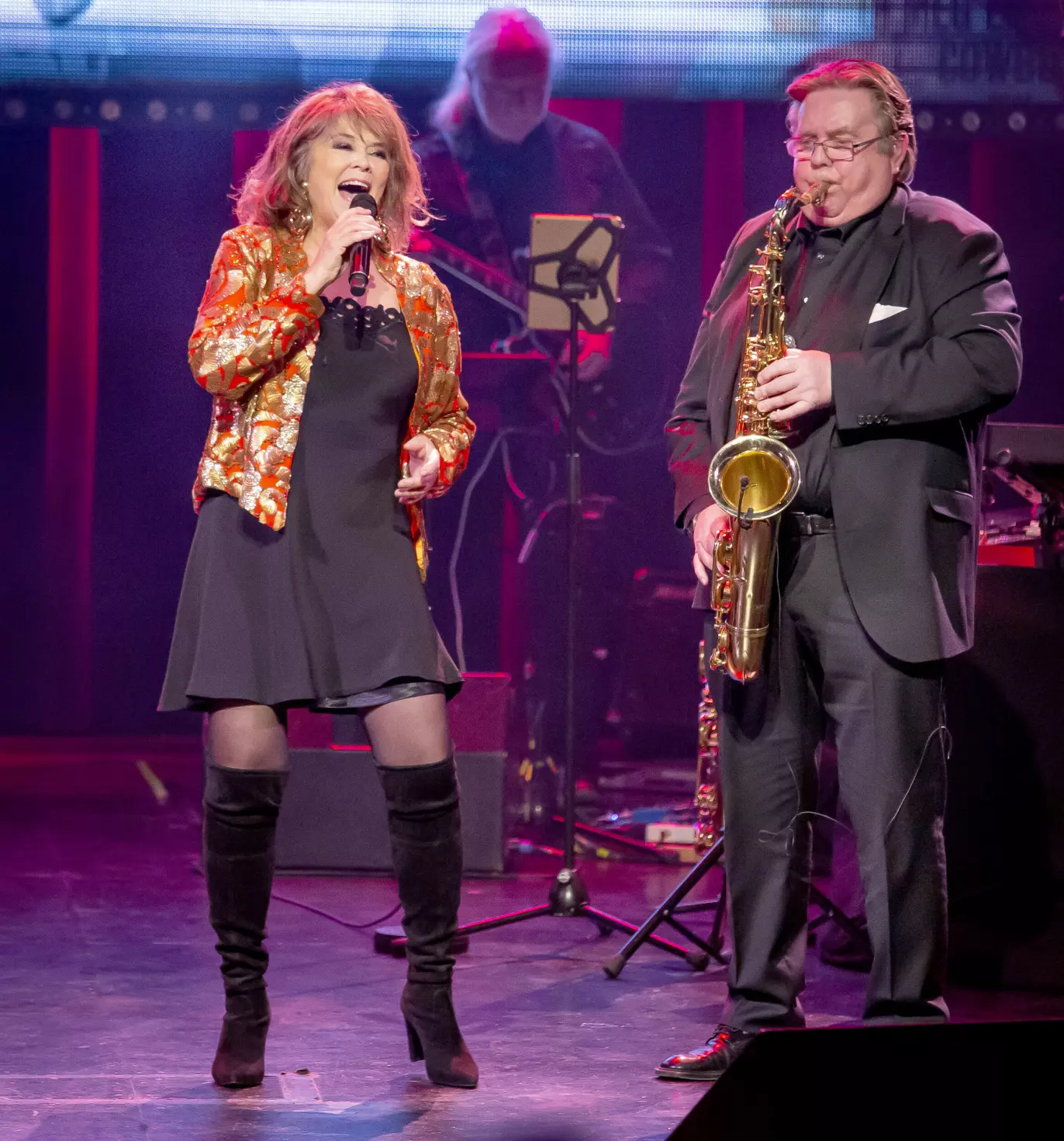 FULLT TRØKK I 2019: I showet «Wenche på Chat Noir» var Reidar med som gjesteartist. Foto: Tore Skaar