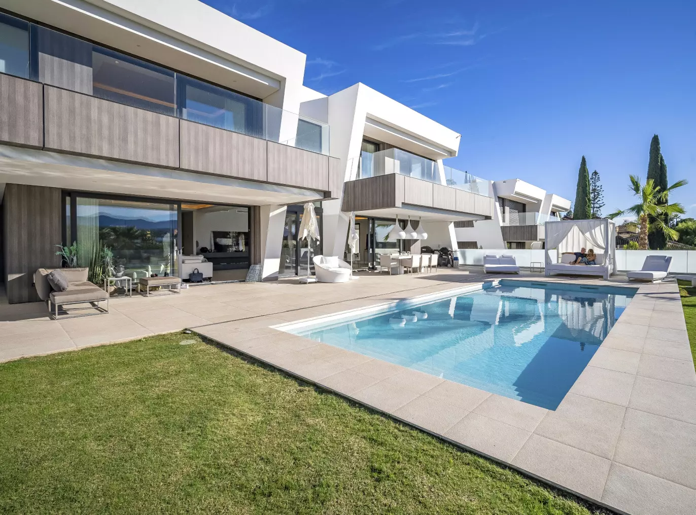 GEDIGEN VILLA: Det er ikke spart på noe i Kristian Valens enorme villa på den spanske solkysten. Huset skal ha en verdi på 70 millioner kroner! Foto: Privat