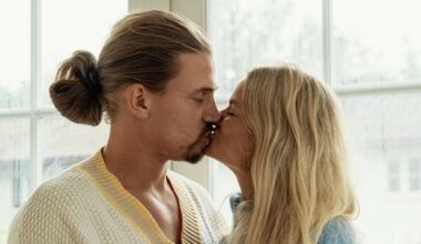 Susanne Holzweiler og Tobias Tjørstad er forlovet